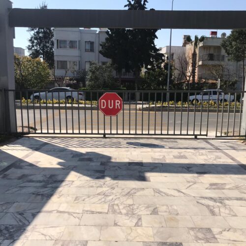 bahce-kapisi-2 bahce-kapisi-2